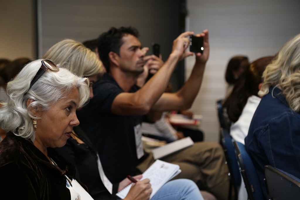 Prefeitos, secretários de educação, vereadores e funcionários administrativos municipais acompanharam, atentamente, as palestras (Foto: Karina Camargos Coutinho)